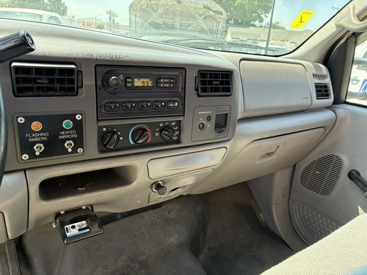 2001-ford-f450-image-30