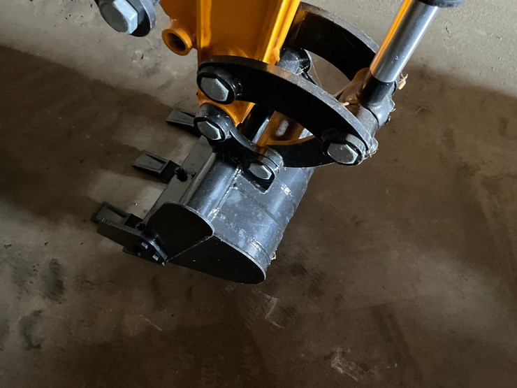 #9731-•-future-mini-excavator-image-42