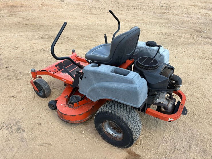 husqvarna-42"-zero-turn-lawn-mower-image-2