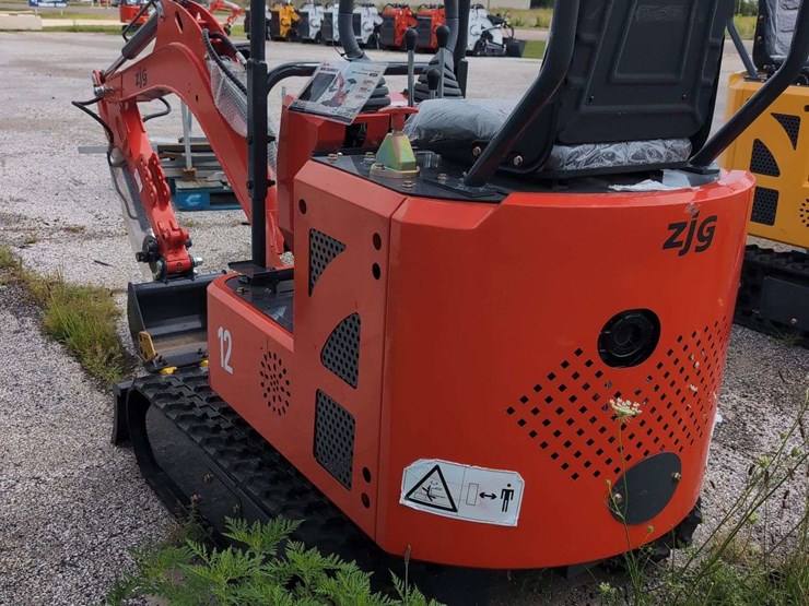 zjg-mini-excavator-zj-12-(red)-image-5
