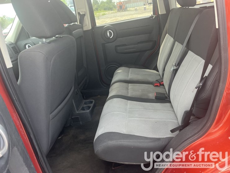 2008-dodge-nitro-image-21
