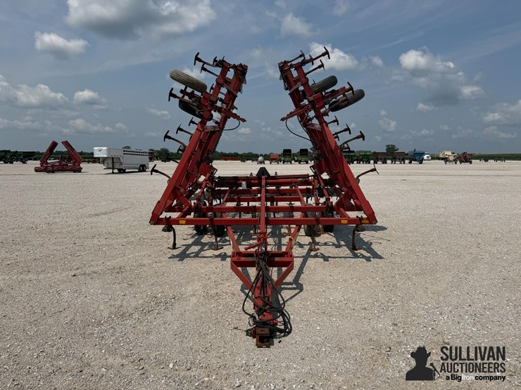 case-ih-4800-image-2