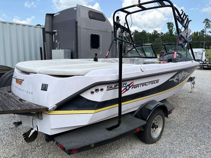 2002-smoke-craft-super-air-nautique-boat-image-14