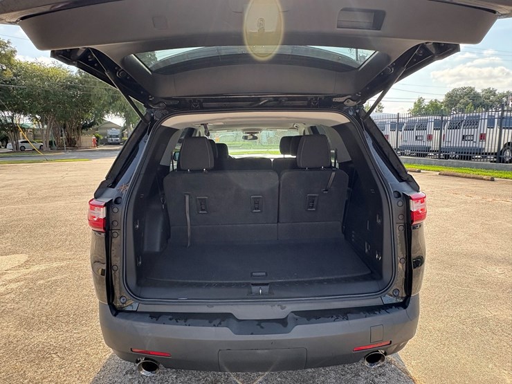 2020-chevrolet-traverse-image-11