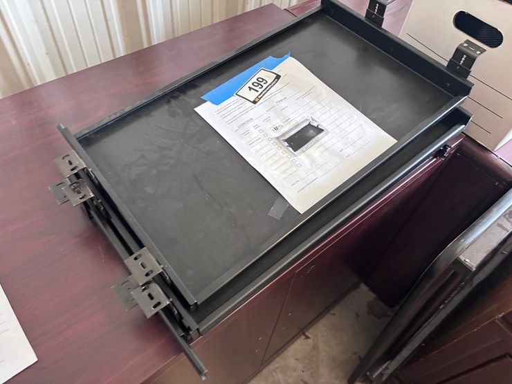 #199-•-keyboard-trays---quanity-of-3-image-1