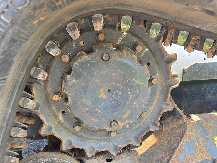 2023-bobcat-t770-image-46