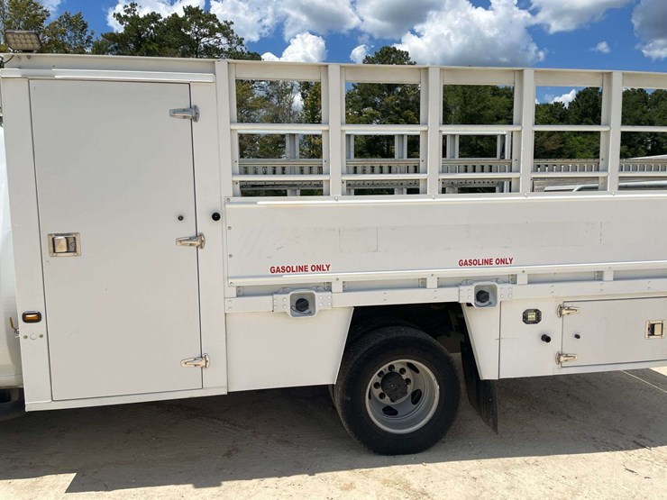 2020-chevrolet-silverado-3500-image-14