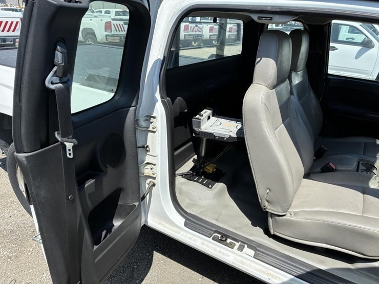 2011-chevrolet-colorado-image-9