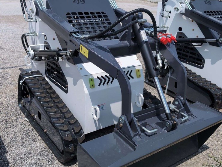 zjg-mini-skid-steer-loader-zj-380-(white)---15hp-image-1