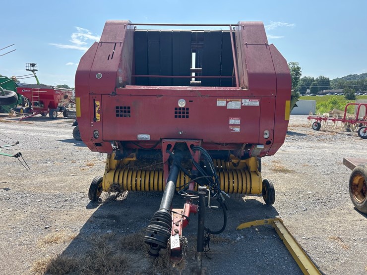 new-holland-br7090-image-3