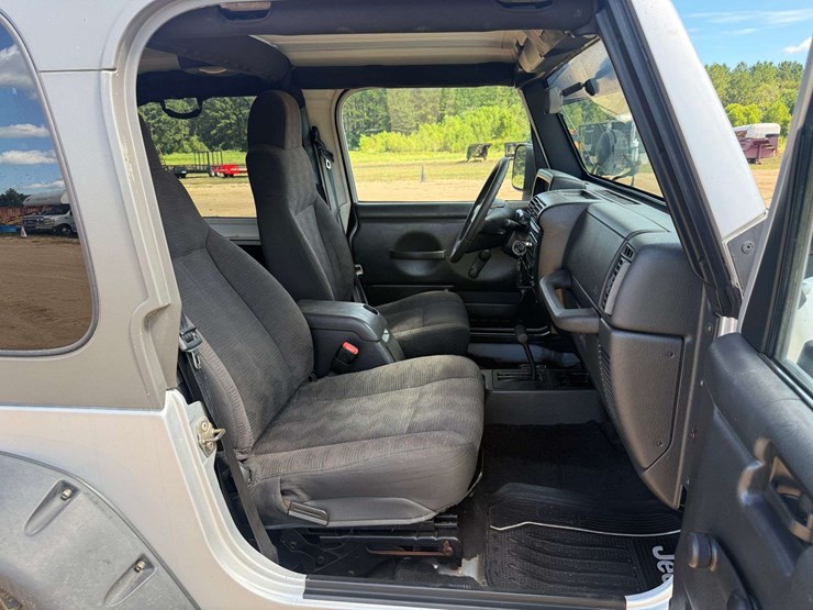 2003-jeep-wrangler-image-17