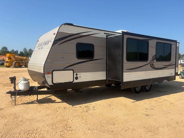 2018-sportsmen-le-32'-bumper-pull-camper-image-1