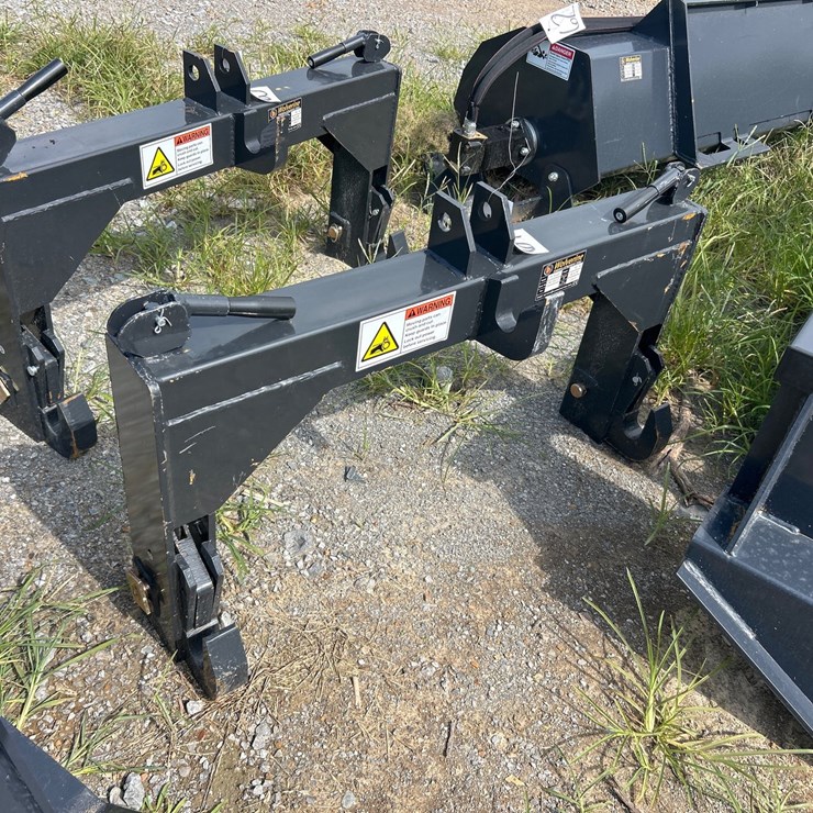 #64 • CAT II 3PT QUICK HITCH