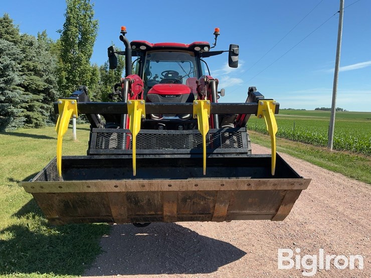 2025-case-ih-puma-185-mfwd-tractor-w/grapple-loader-image-2
