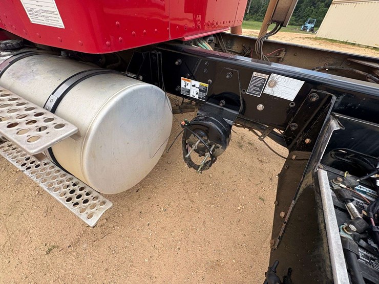 2008-kenworth-t300-image-28