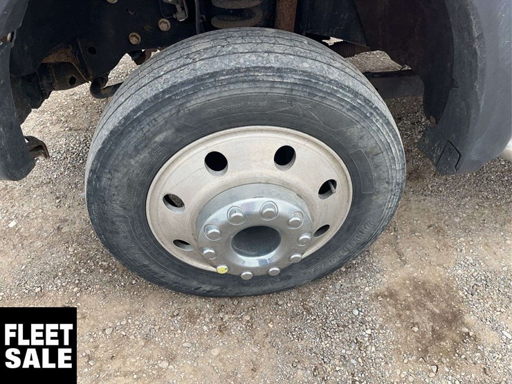 2015-ford-f550-image-10
