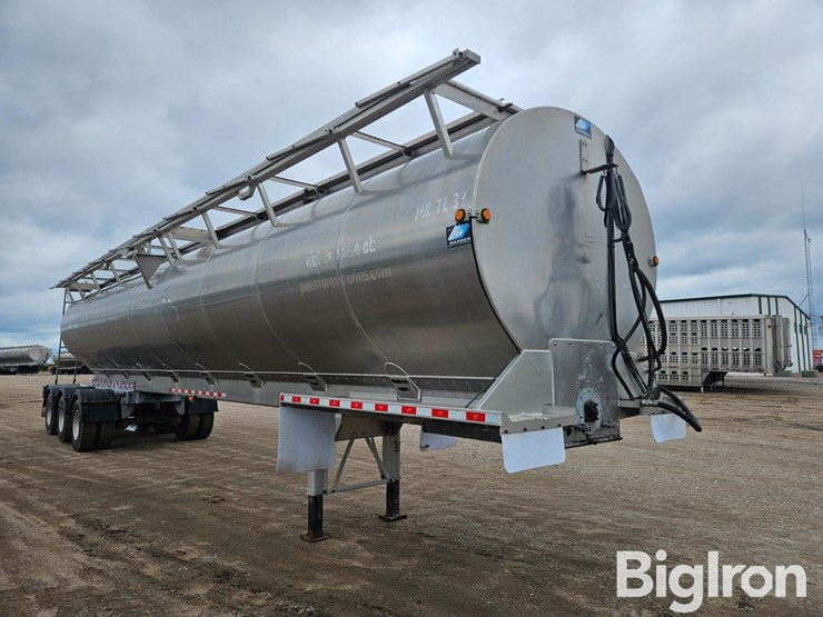 2018-warren-at-45-9-tri/a-bulk-aluminum-feed-trailer-image-3
