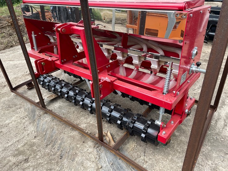 #9794-•-agt-no-till-seeder-attachment-image-6