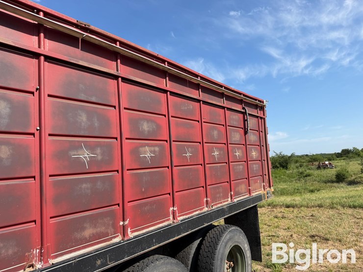 1979-international-f-2654-t/a-grain-truck-image-9
