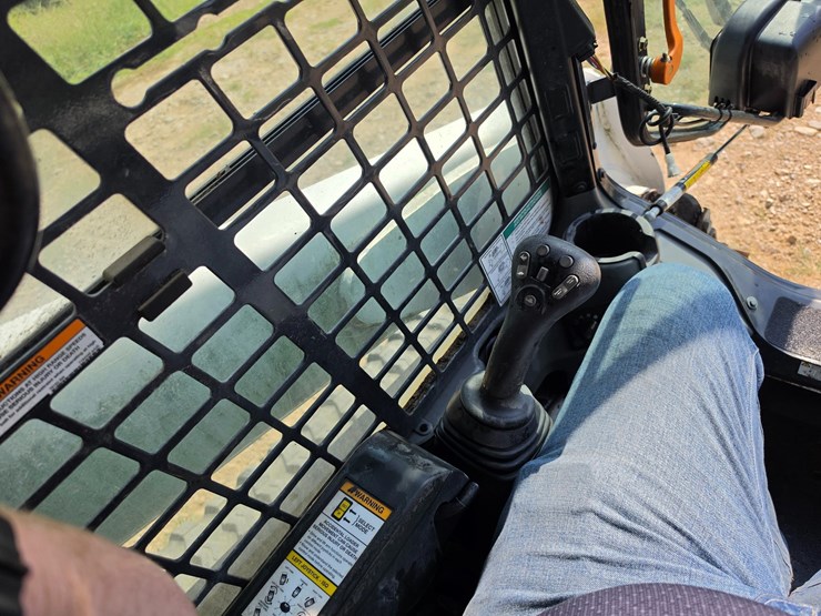 2020-bobcat-t770-image-20