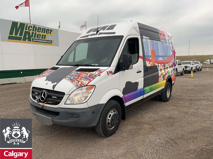 2012-mercedes-benz-sprinter-3500-image-1