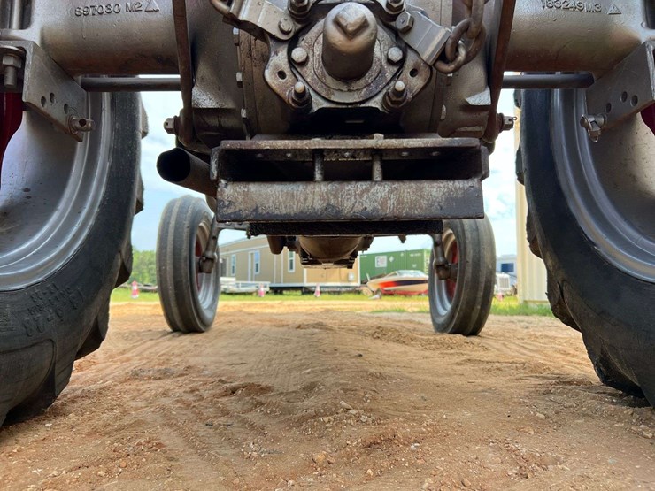 massey-ferguson-135-image-8