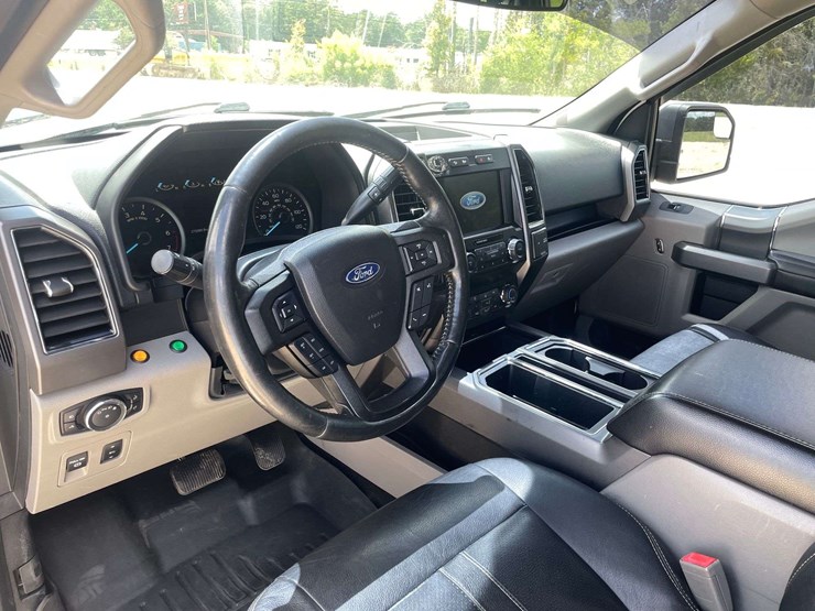 2019-ford-f150-xlt-image-11
