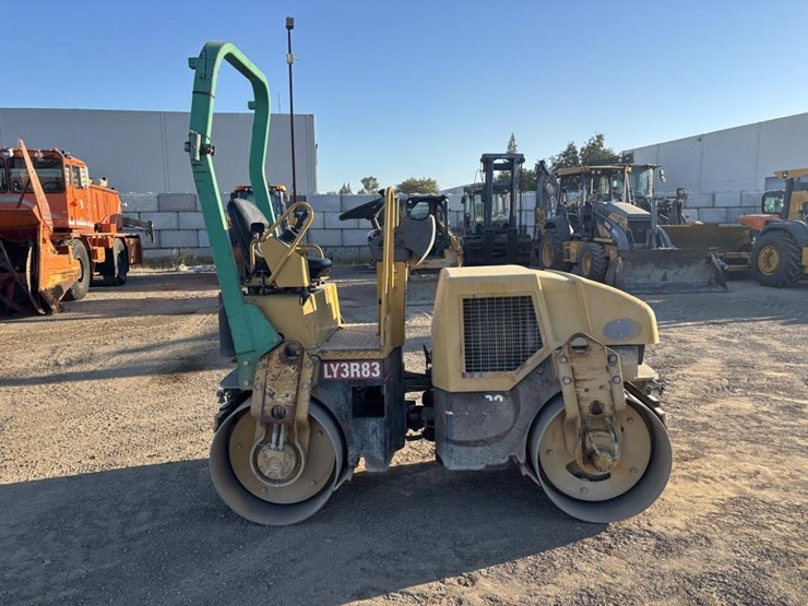 2006-caterpillar-cb-224e-image-7