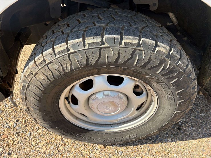 2017-ford-f150-image-8