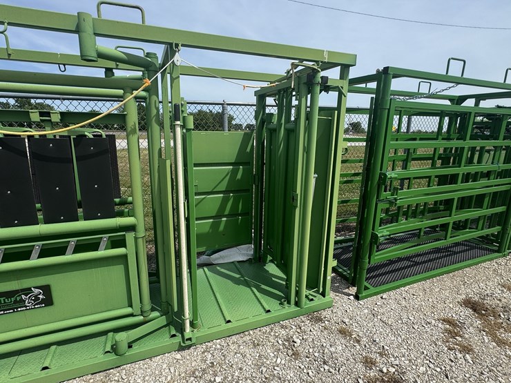 new/unused-real-tuff-squeeze-chute-image-3