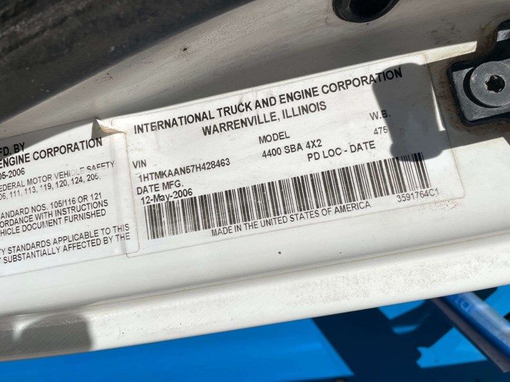 2006-international-durastar-4400-image-32