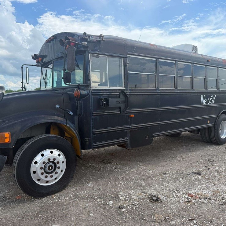 1993 INTERNATIONAL 3800