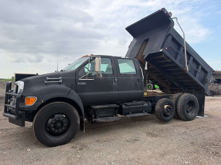 2006-ford-f750-image-1