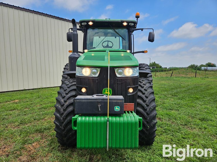 2011-john-deere-8285r-image-9