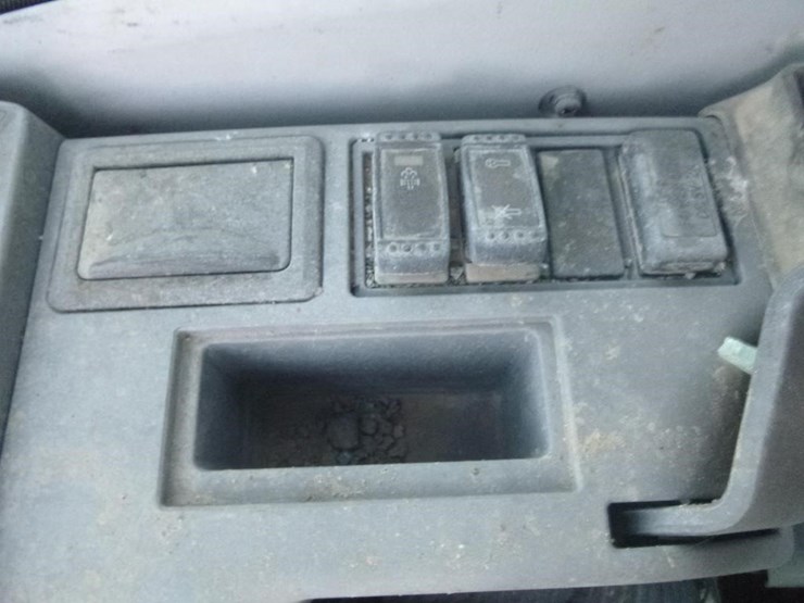 2019-deere-345g-lc-image-14