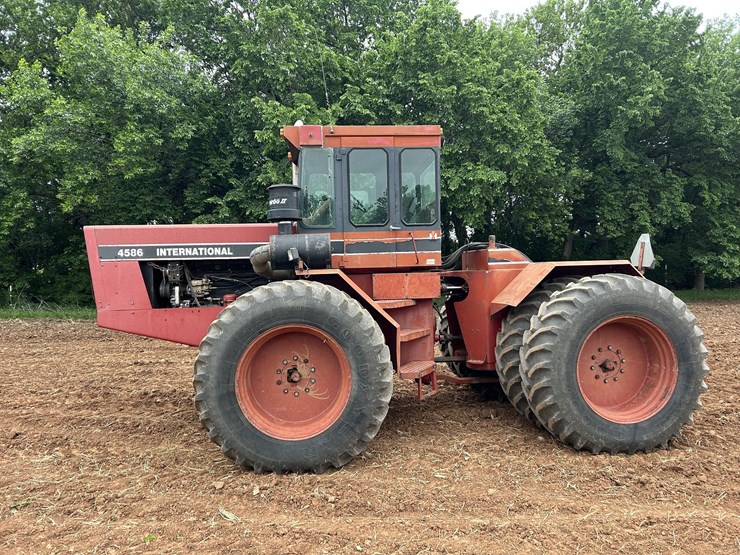 case-ih-t4586-image-1