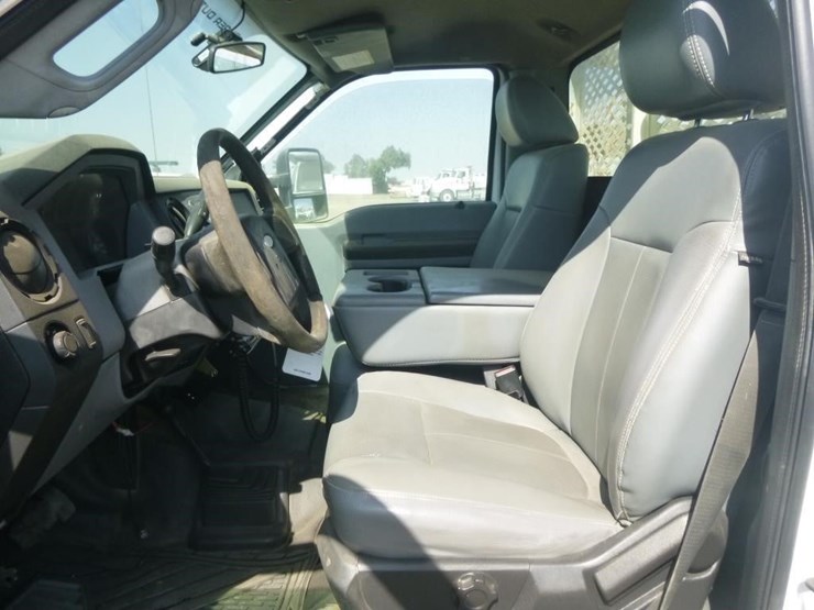 2012-ford-f550-image-9