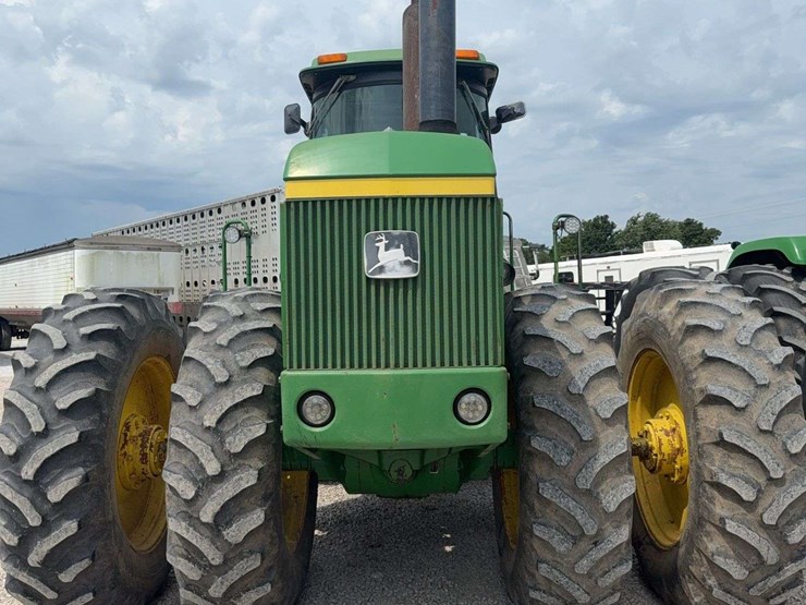 1978-john-deere-8430-image-2