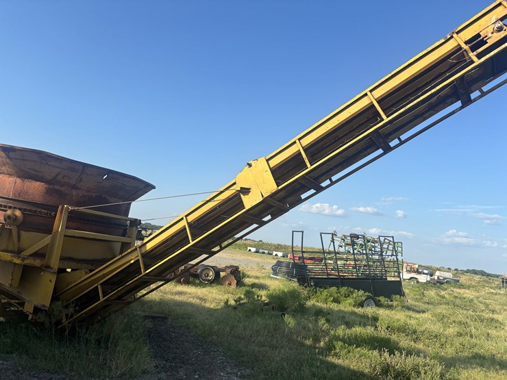 hay-buster-big-bite-tub-grinder-image-5
