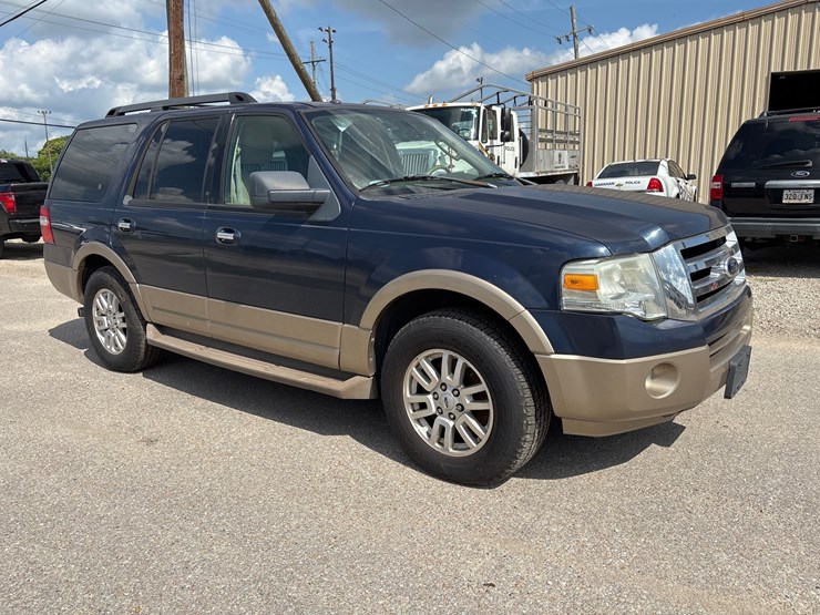 2013-ford-expedition-image-2