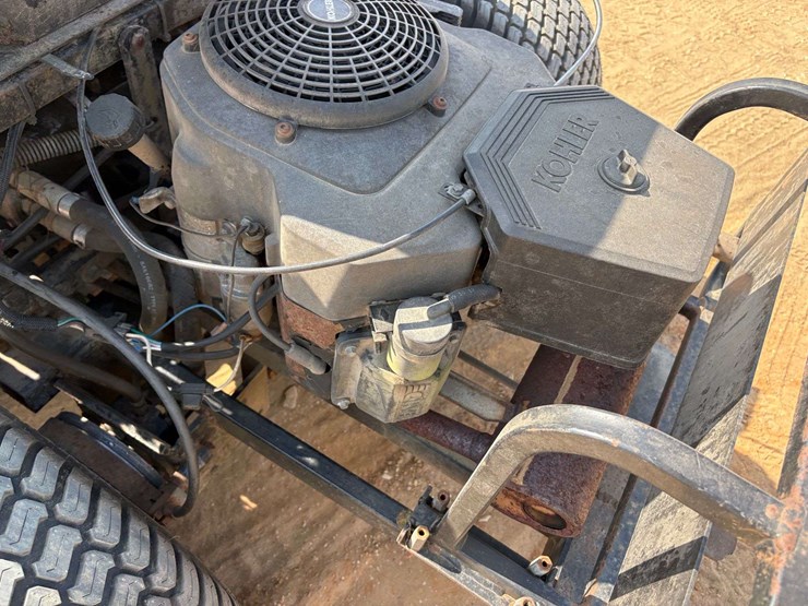 dixie-chopper-50"-zero-turn-lawn-mower-image-13