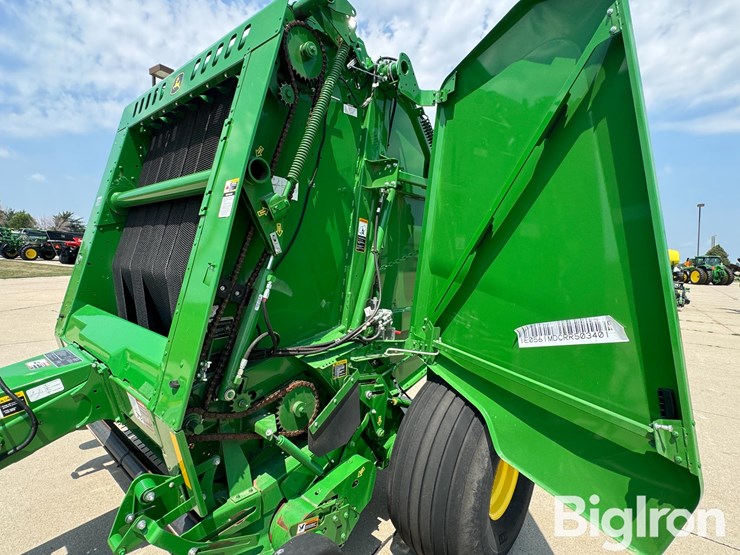 2024-john-deere-561m-image-18