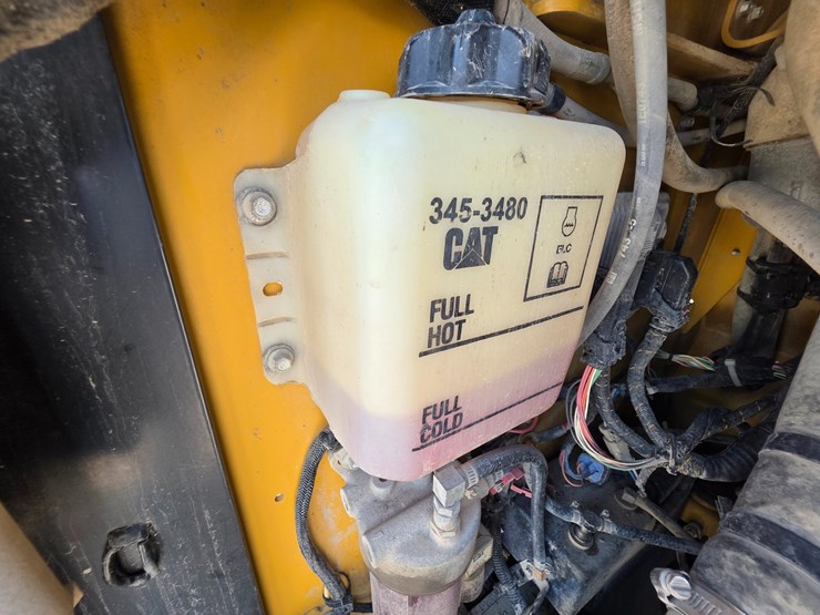 2016-caterpillar-289d-image-12