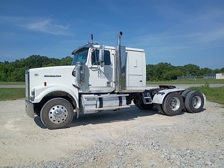 2014-western-star-4900-image-2