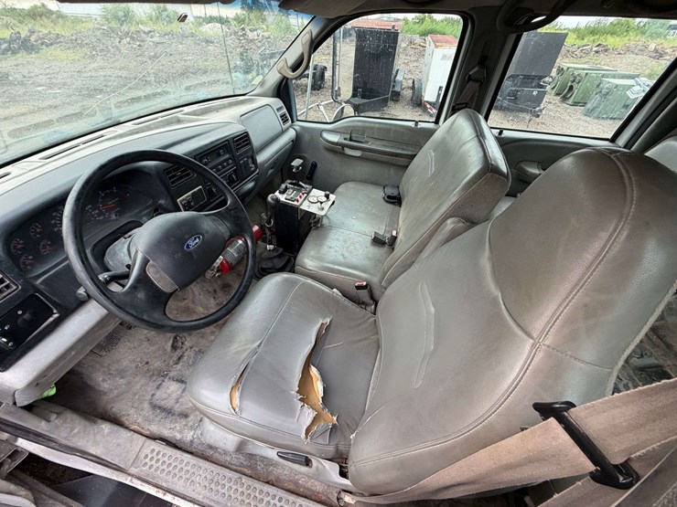2006-ford-f750-image-21