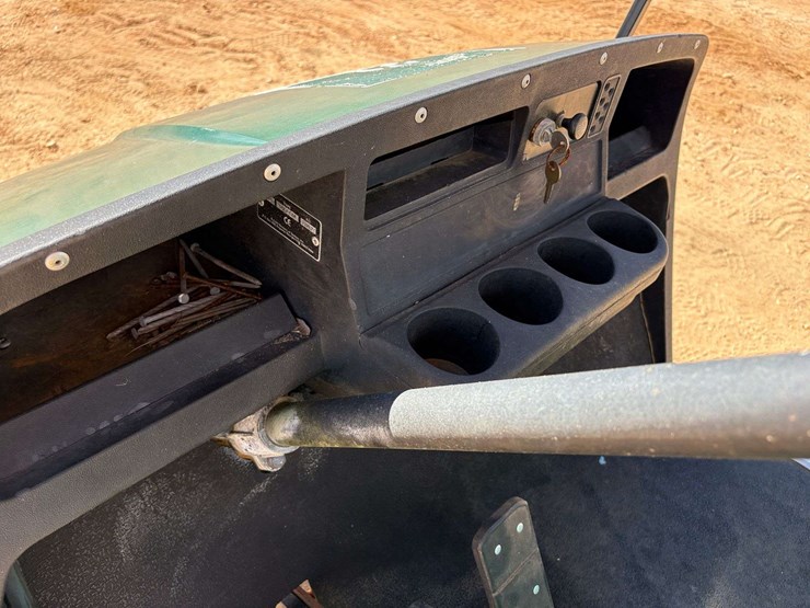 ez-go-2-seater-gas-golf-cart-image-10