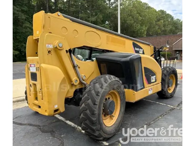 2019-caterpillar-tl943d-image-2