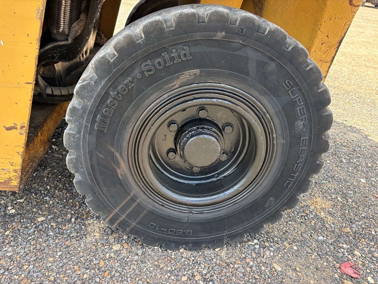 caterpillar-v50d-image-8