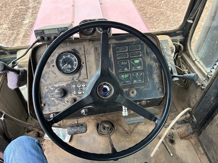 case-ih-t4586-image-36
