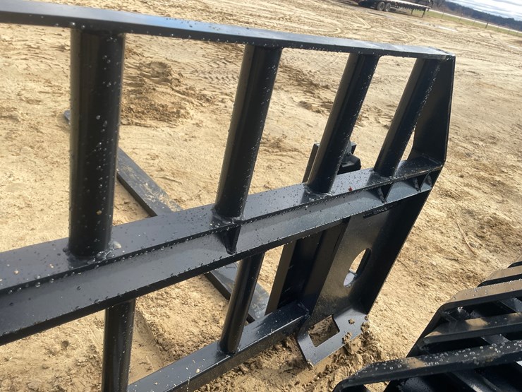 #2109-•-jct-skid-steer-mounted-pallet-fork-frame-with-60"-forks-image-11